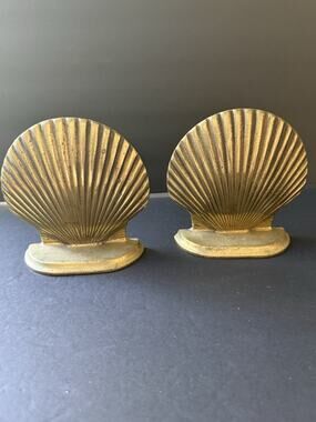BRASS Hollywood Regency Clamshell Bookends MCM 4.9" 60s 70s Vtg Beachy Coastal